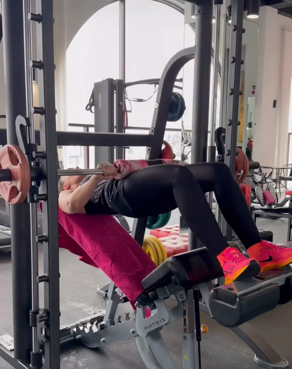 Агата Муцениеце раскрыла, сколько килограммов набрала во время беременности