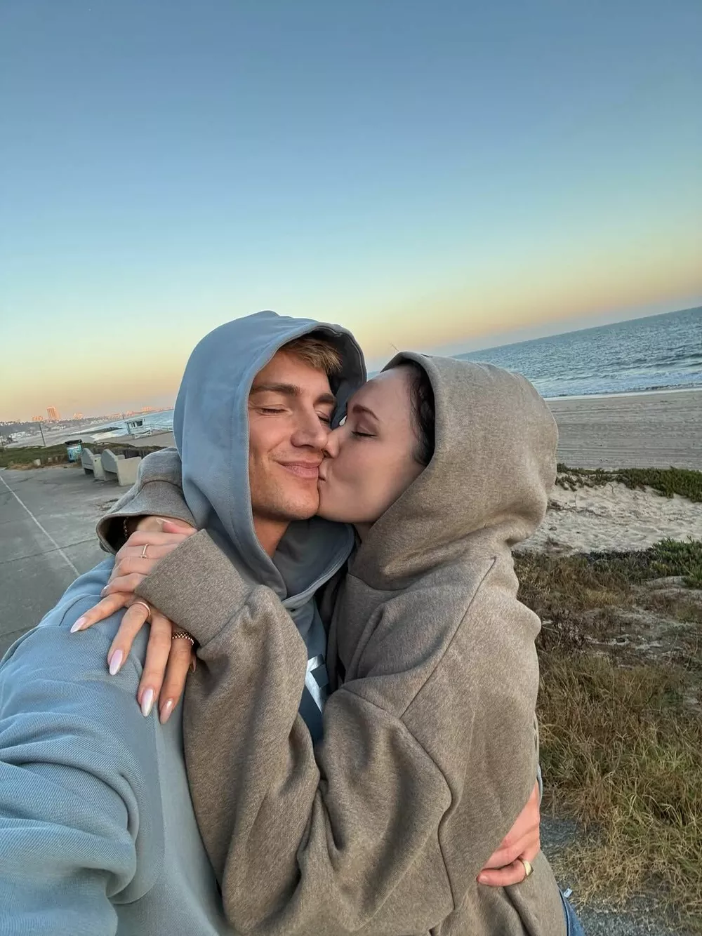 Аида Гарифуллина нежно поздравила с днем рождения Алексея Воробьева и выложила романтичные фото