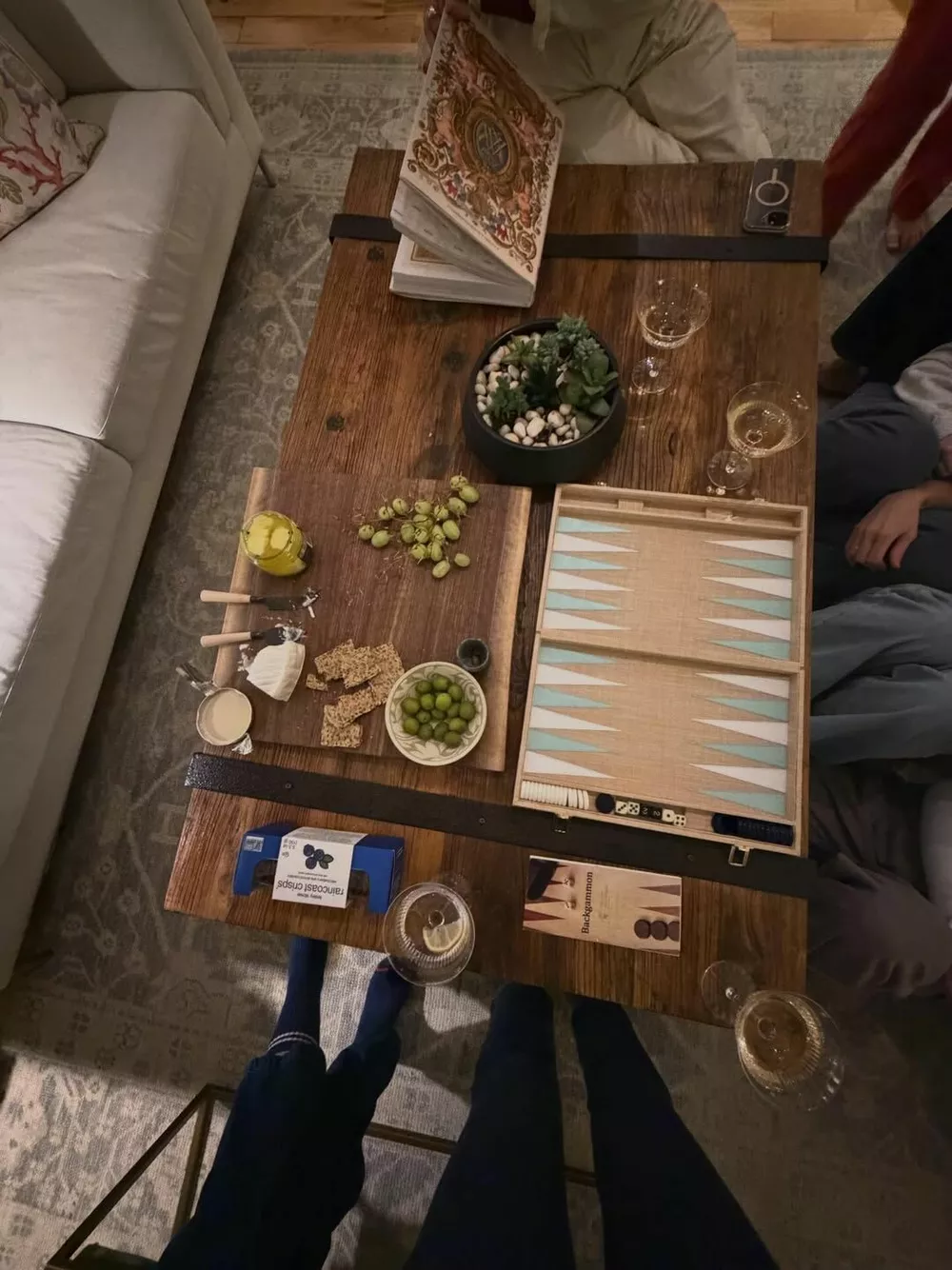 Ана де Армас показала, как проводит зимние каникулы