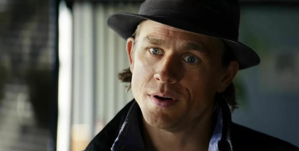 Чарли Ханнэм намекнул, что женился на возлюбленной Моргане МакНелис Чарли Ханнэм намекнул, что женился на возлюбленной Моргане МакНелис