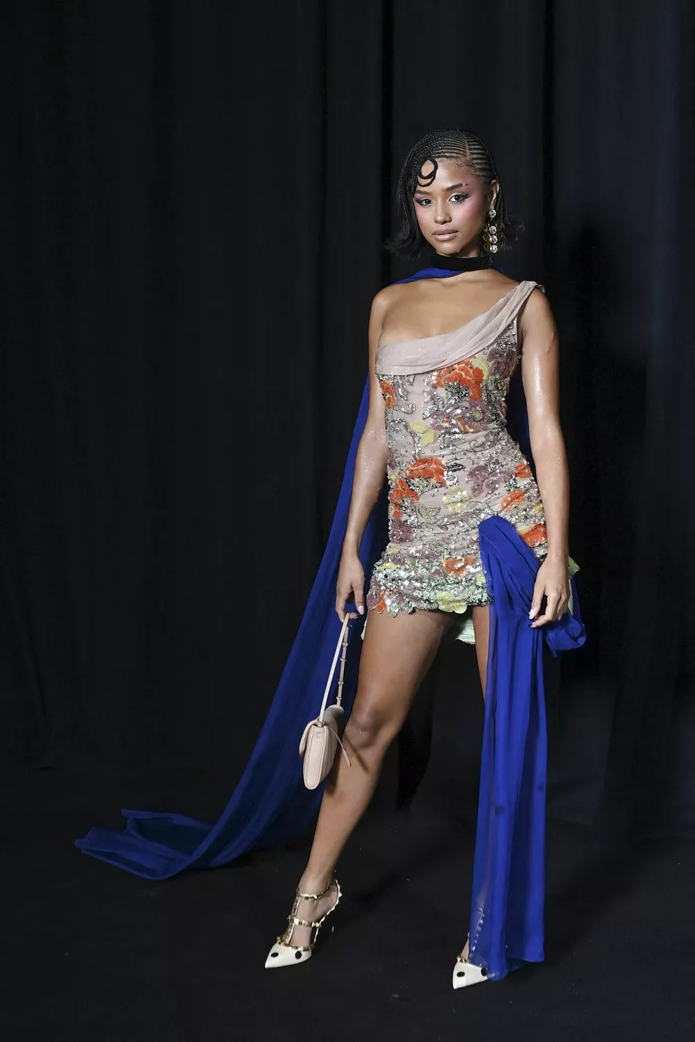 Дакота Джонсон, Кирстен Данст и другие селебрити на показе Valentino