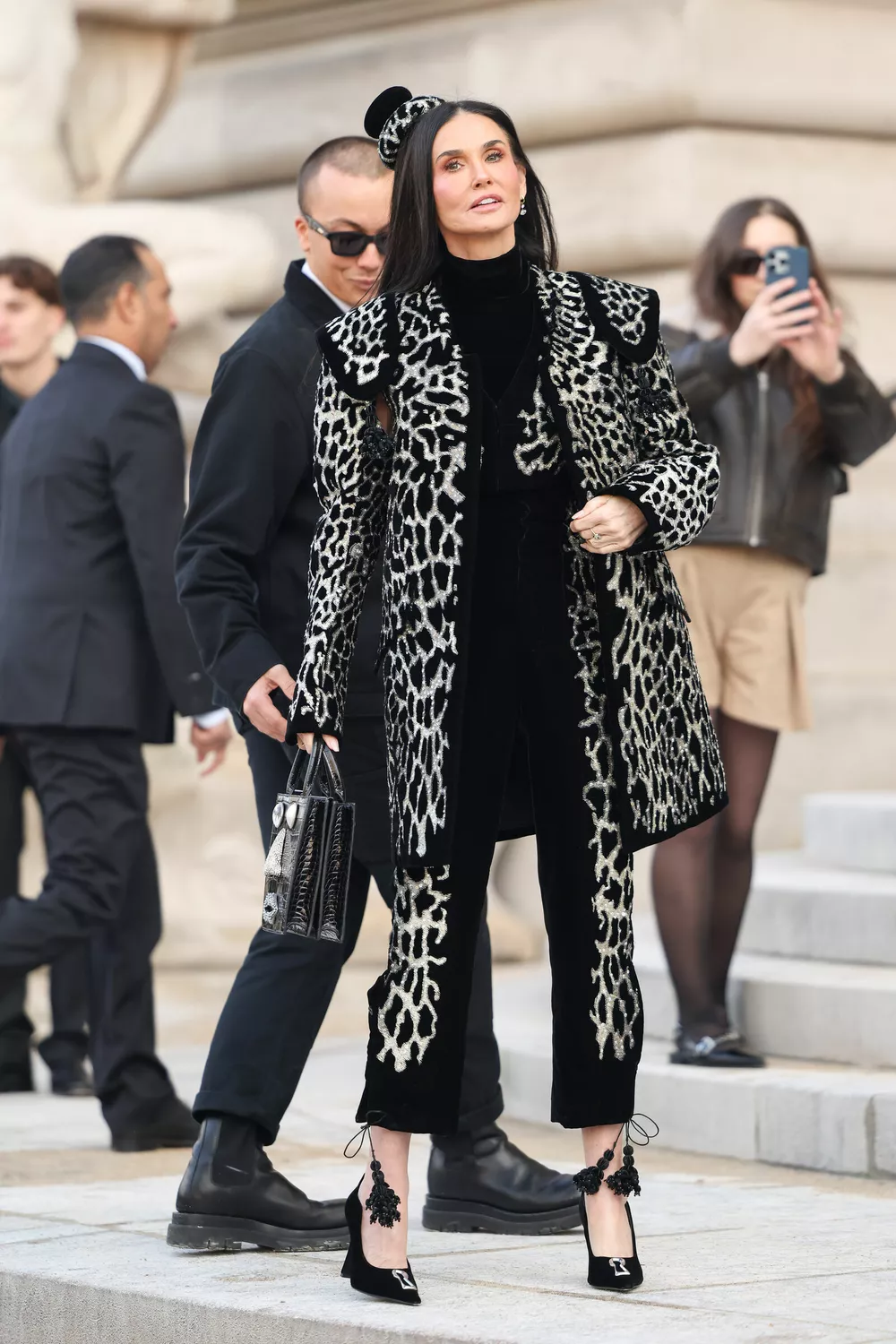 Деми Мур, Аарон Пол, Софи Марсо и другие звезды на показе Schiaparelli в Париже