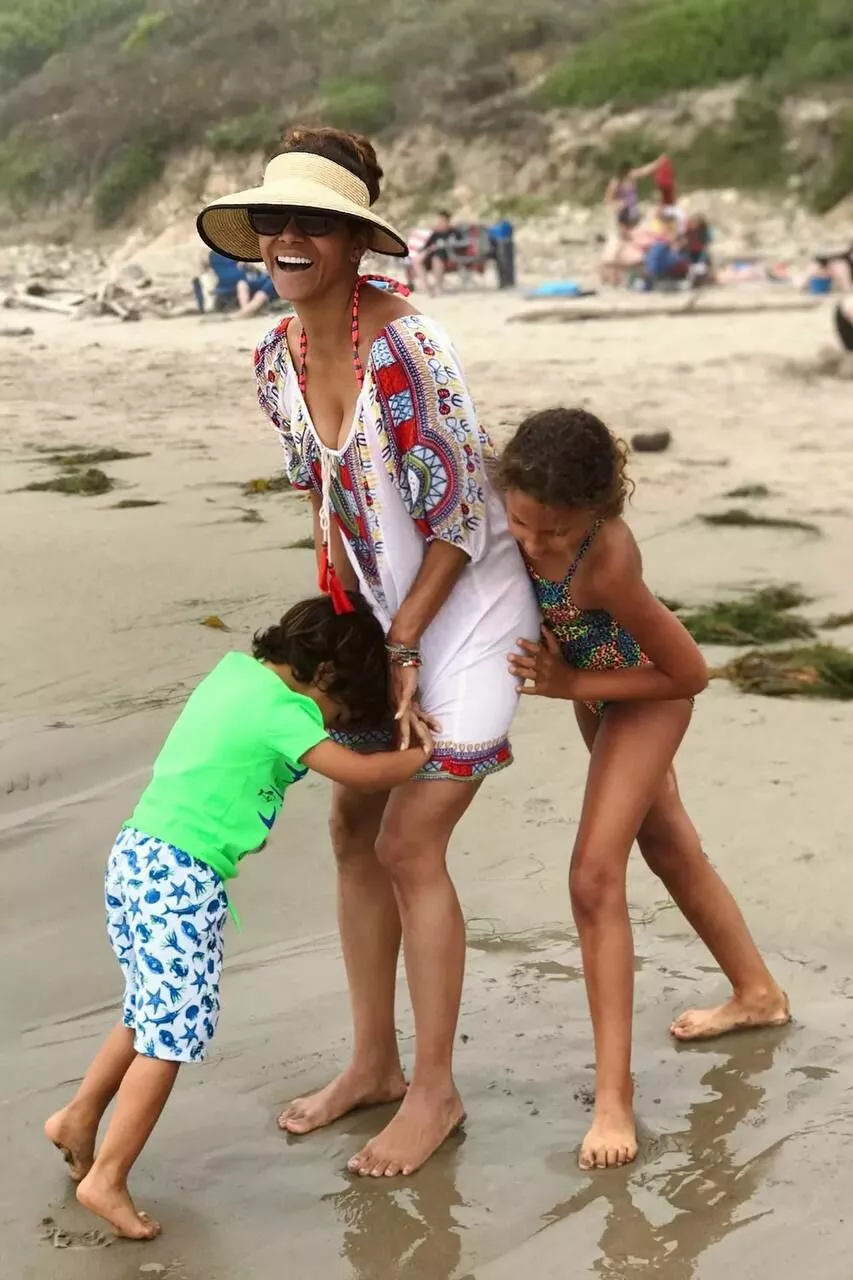 Дети знаменитостей, которых очень редко можно увидеть на публике Дети знаменитостей, которых очень редко можно увидеть на публике