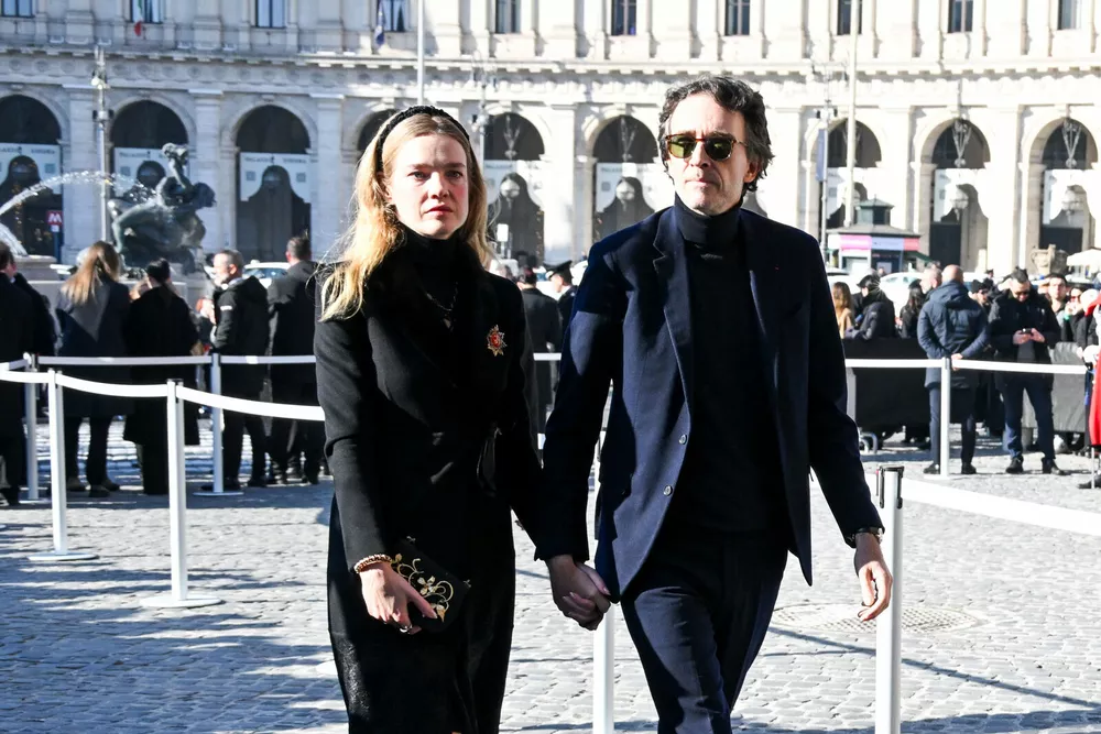 Наталья Водянова, Анна Винтур, Энн Хэтэуэй и Алессандро Микеле на прощании с Валентино Гаравани