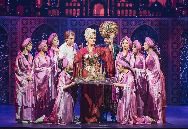 Французская драматургия и балетный авангард: главные культурные события февраля