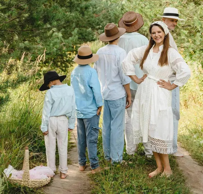Глафира Тарханова поделилась подробностями домашних родов