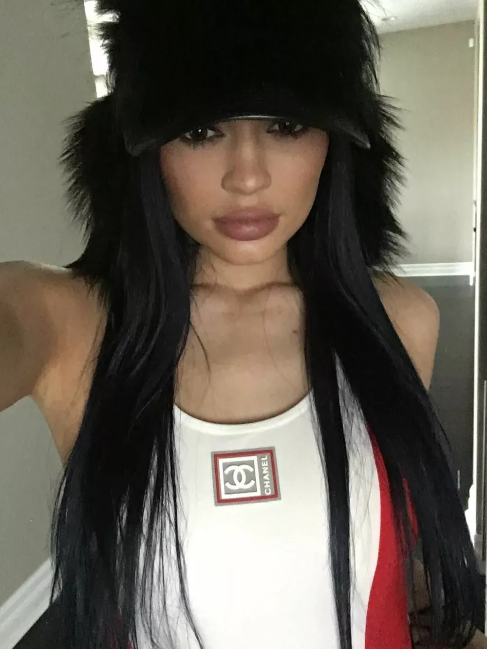 Хейли Бибер, Кайли Дженнер, Лили Коллинз: почему все помешались на 2016-м?