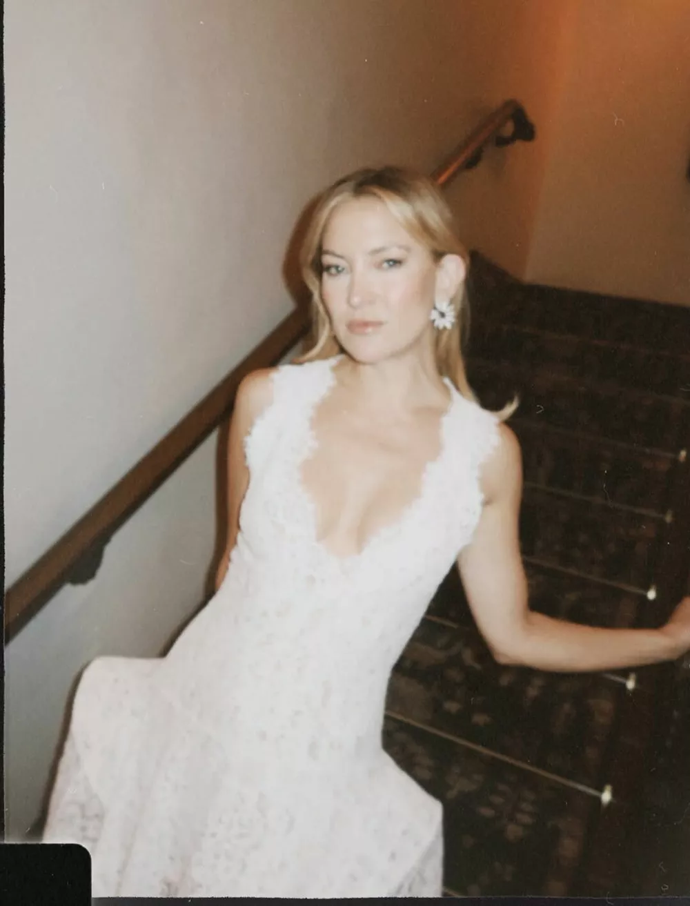 Кейт Хадсон посетила вечеринку "Золотого глобуса" в белых кружевах