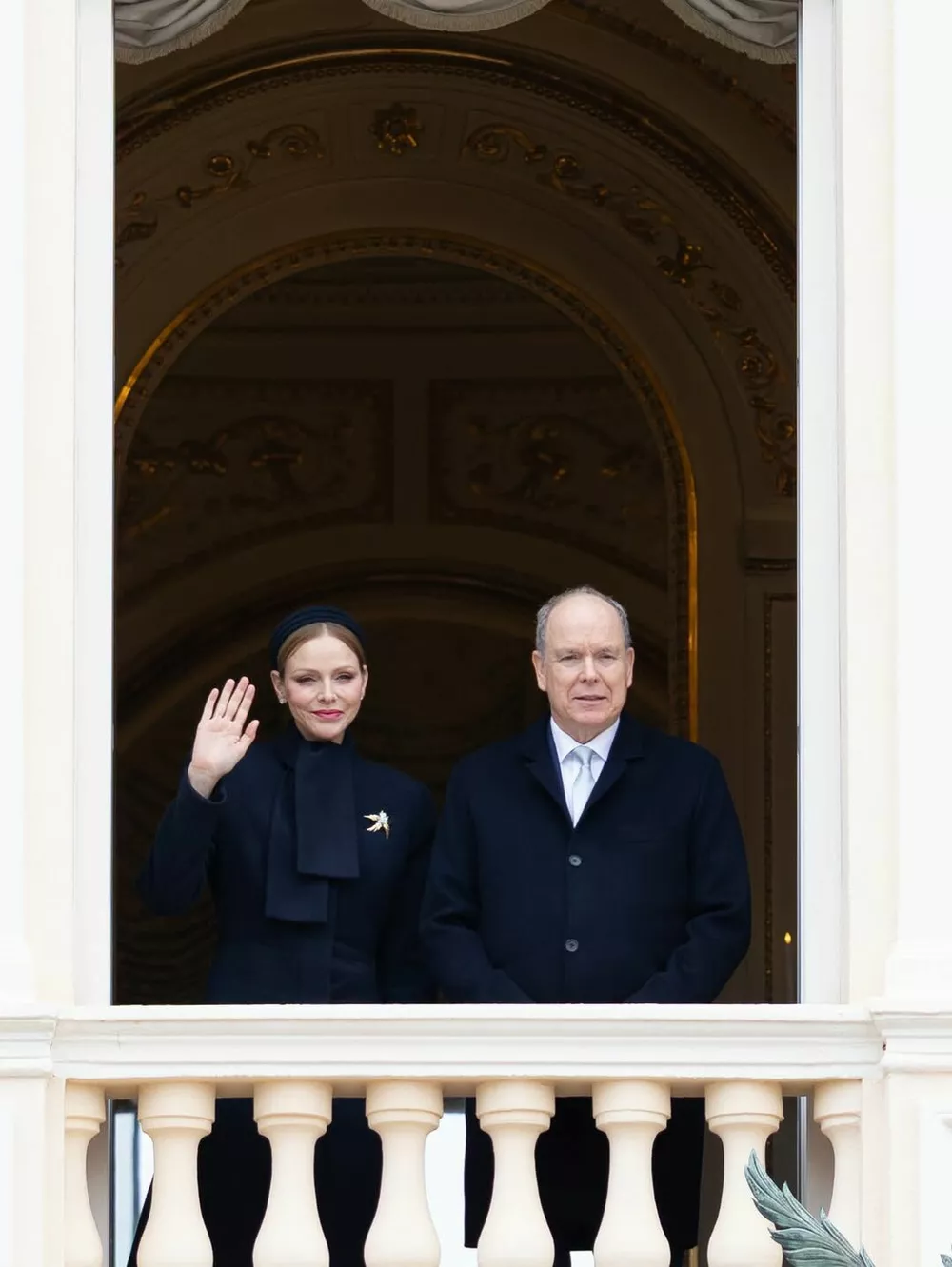 Князь Монако Альбер II и княгиня Шарлен вышли в свет по особому поводу