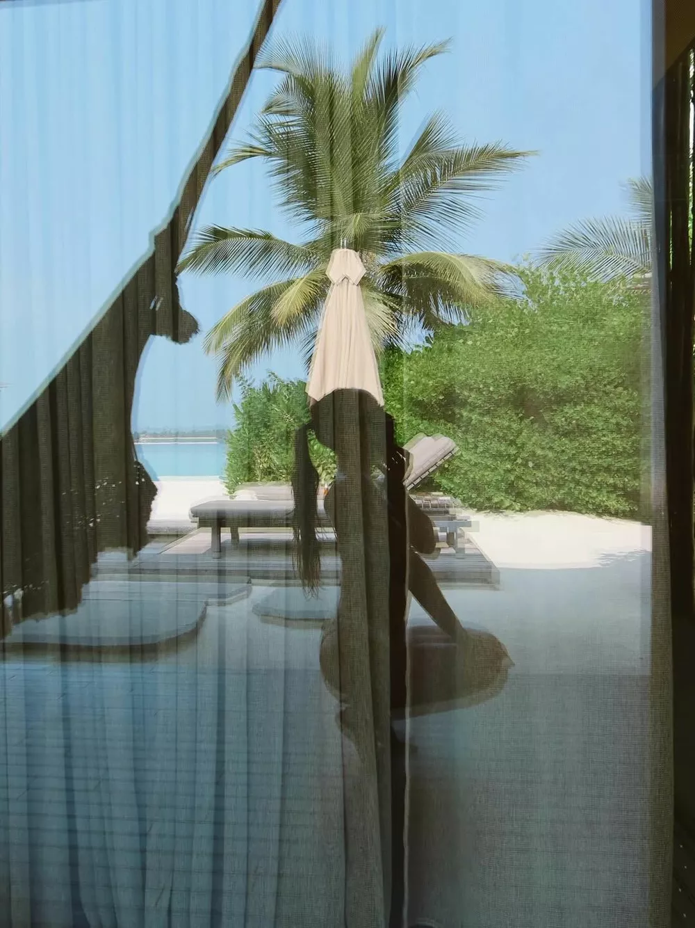 Мари Краймбрери показала фигуру в купальнике через 8 месяцев после родов