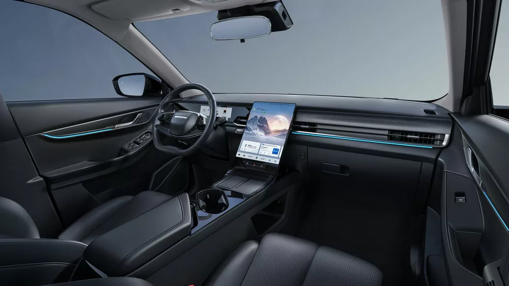 Особый Geely, проходимый Evolute, новый Soueast, безопасный Exeed, дружелюбный Jaecoo &ndash; главные события в мире авто