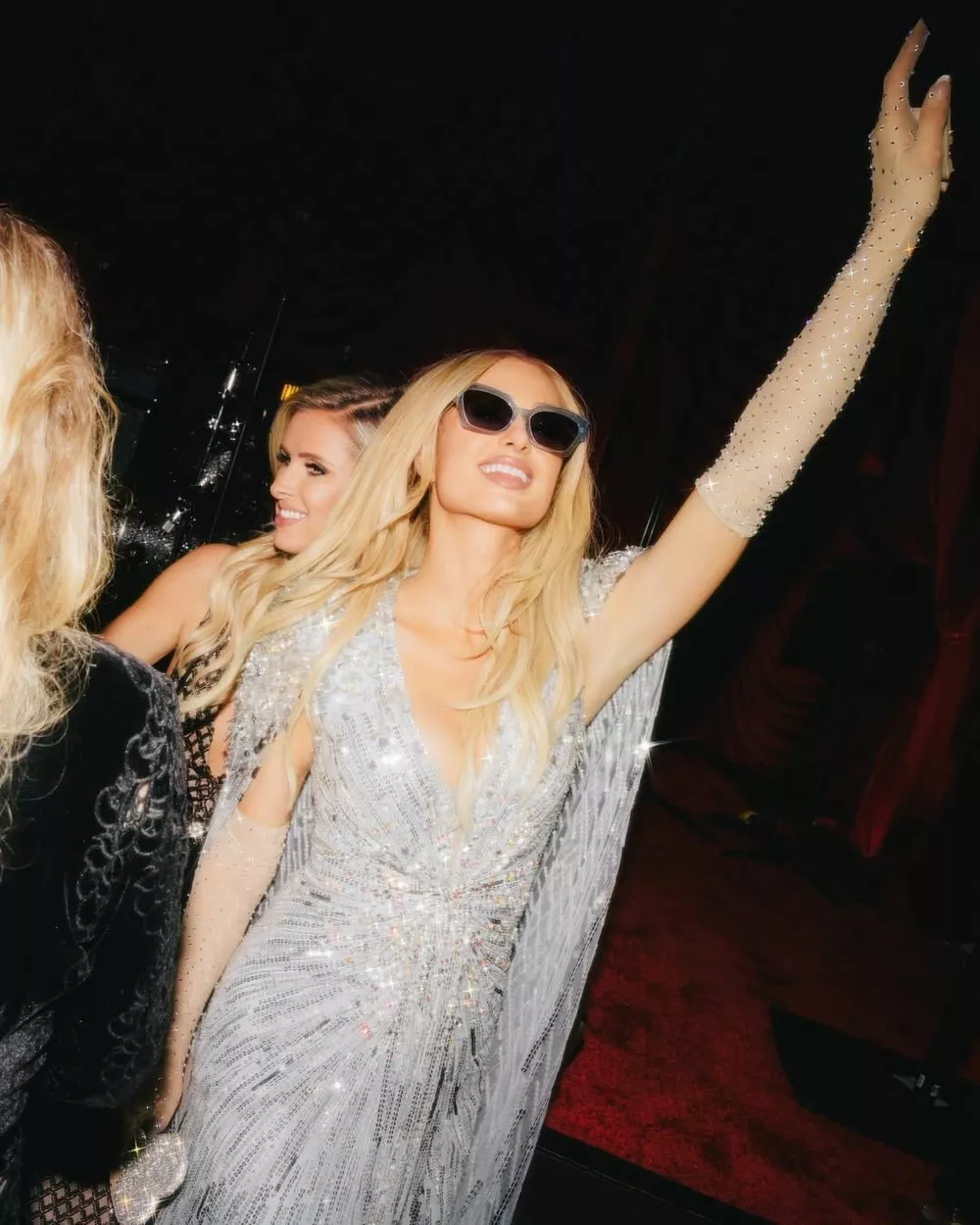 Пэрис Хилтон подружилась с Меган Маркл Пэрис Хилтон подружилась с Меган Маркл