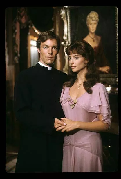 Сара Джессика Паркер встала на защиту звезды сериала "Поющие в терновнике"