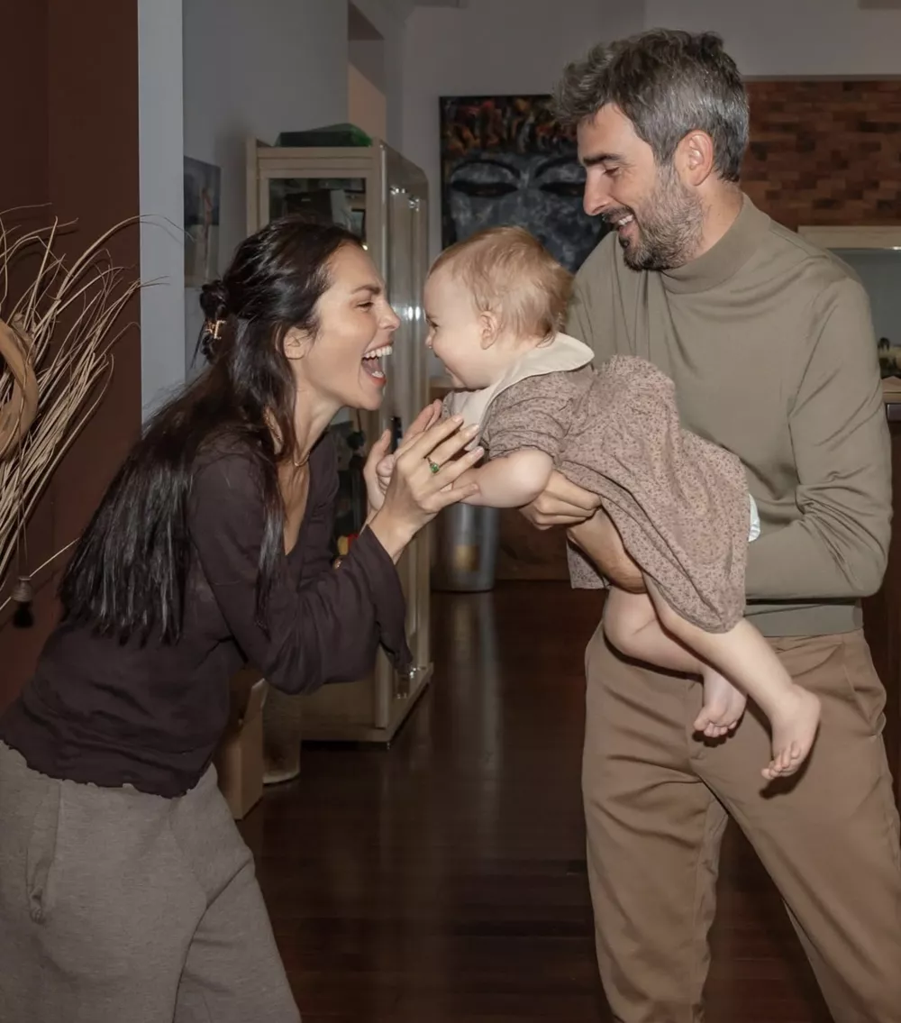 Сати Казанова впервые открыто показала лицо дочери