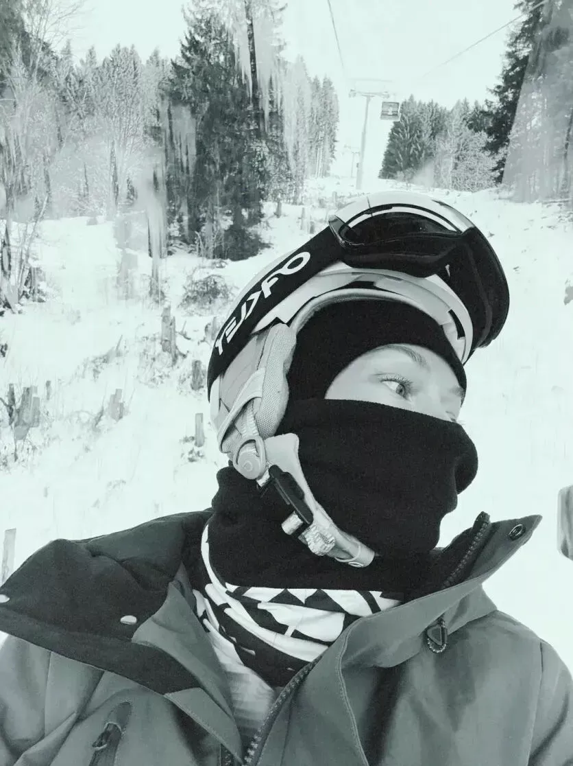 Светлана Ходченкова отмечает день рождения в Альпах