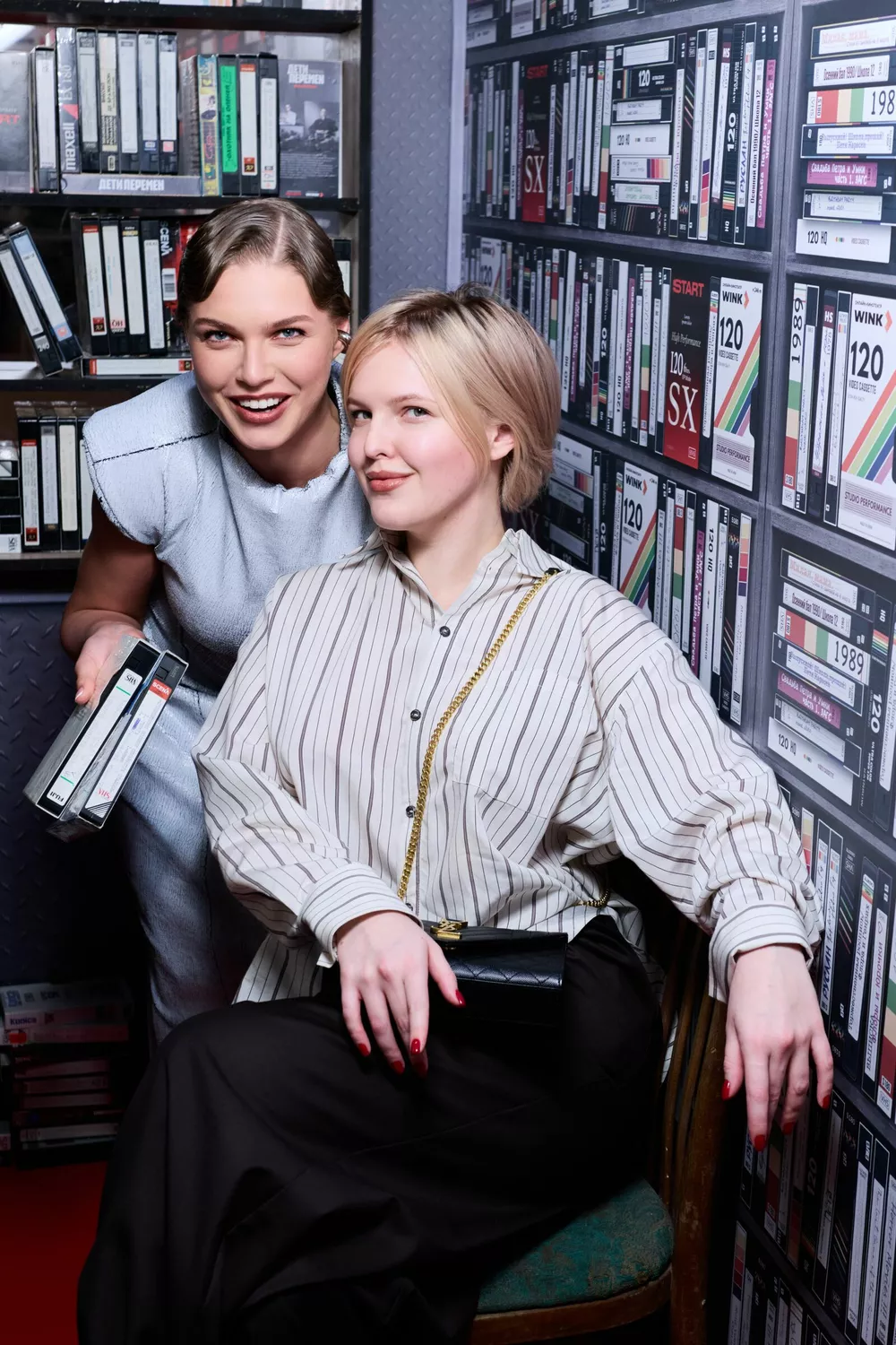 Виктория Исакова с мамой, Рузиль Минекаев и Сергей Гилев  &mdash; с женами: семейный выход на светской премьере нового сезона "Детей перемен"