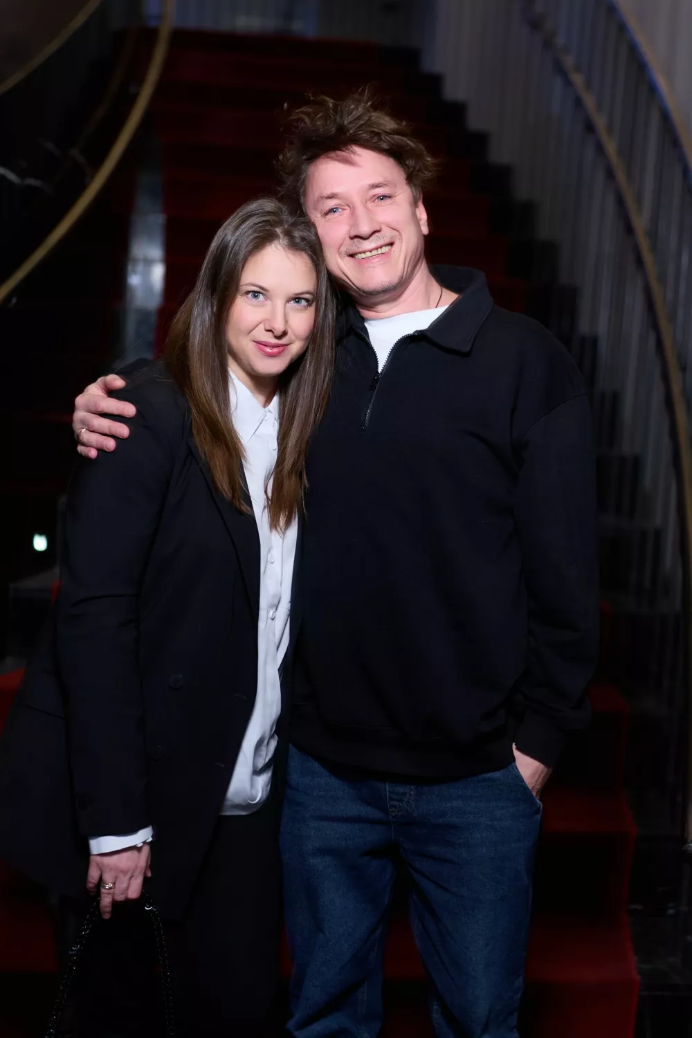 Виктория Исакова с мамой, Рузиль Минекаев и Сергей Гилев  &mdash; с женами: семейный выход на светской премьере нового сезона "Детей перемен"