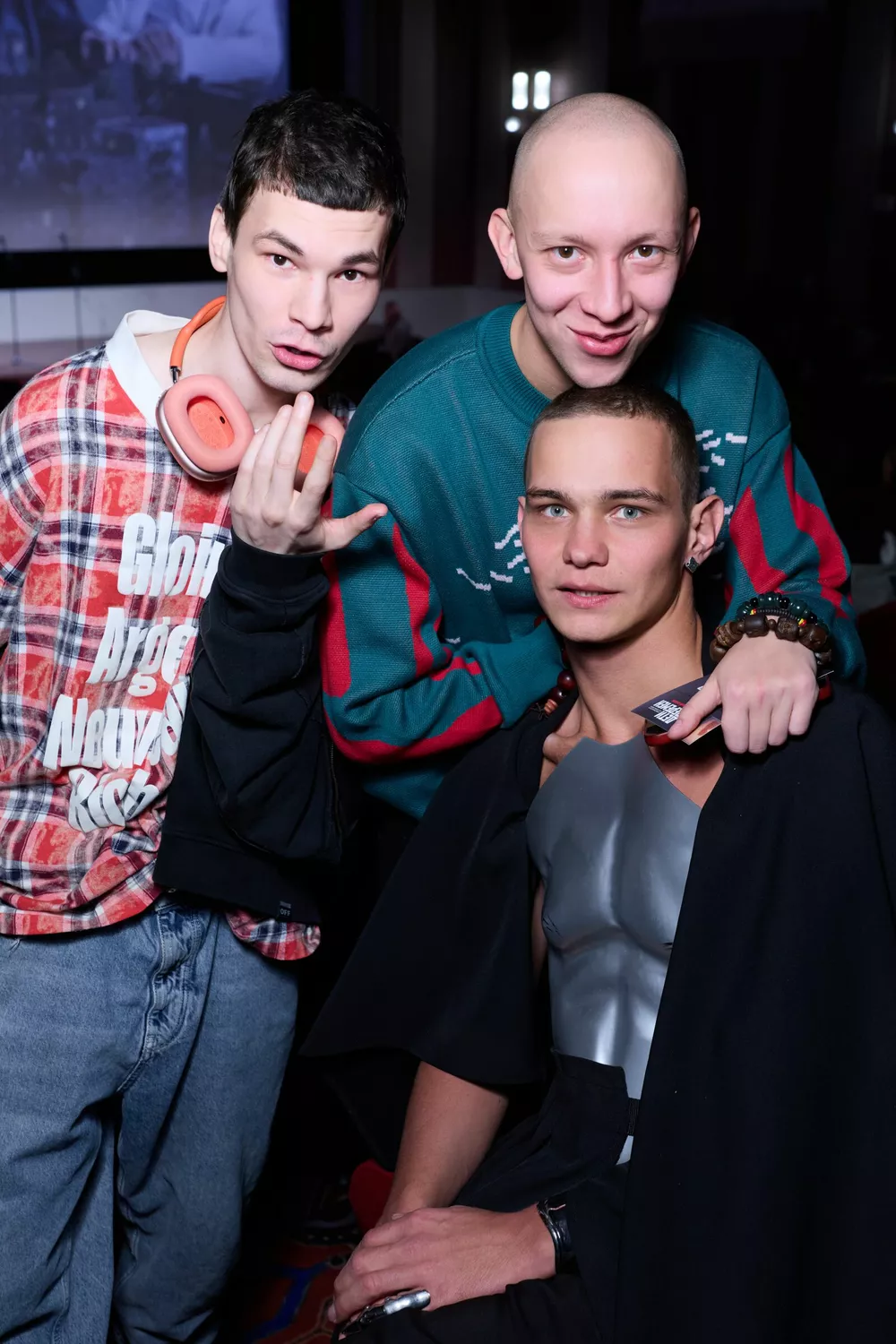 Виктория Исакова с мамой, Рузиль Минекаев и Сергей Гилев  &mdash; с женами: семейный выход на светской премьере нового сезона "Детей перемен"