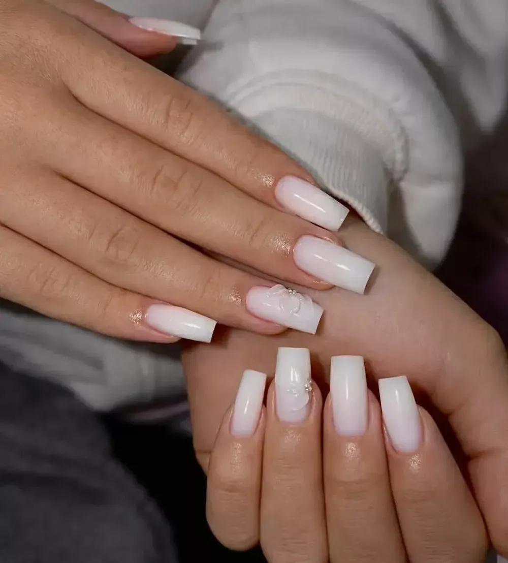 14-летняя дочь Николя Саркози и Карлы Бруни столкнулась с хейтом из-за своей внешности