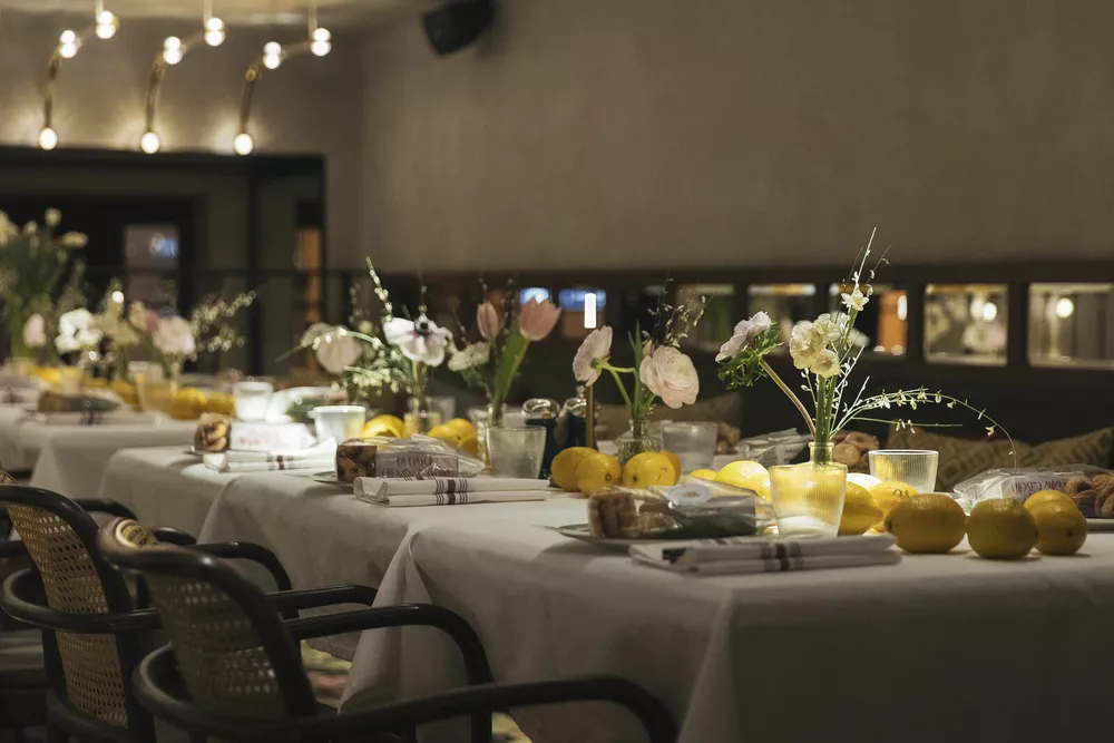 Аврора, Марика, Алина Буре и другие звезды на светском ужине в центре Москвы