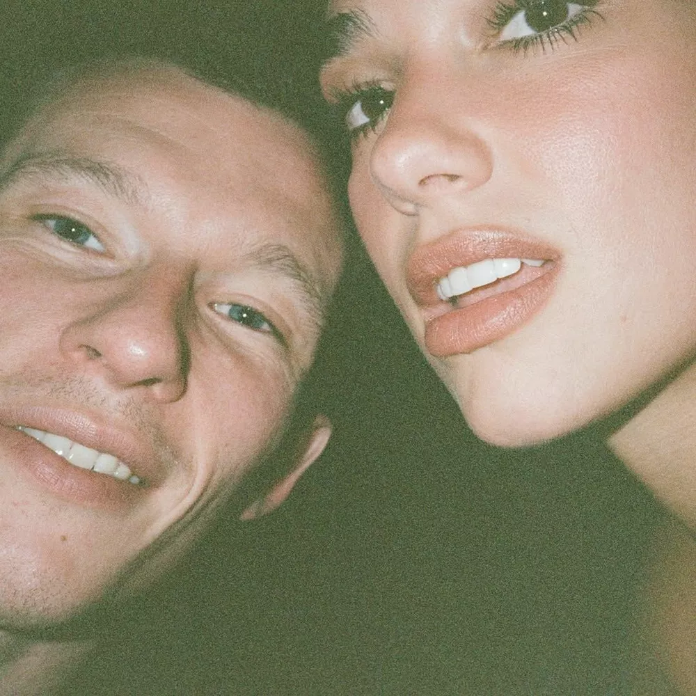 Дуа Липа нежно поздравила жениха с 36-летием