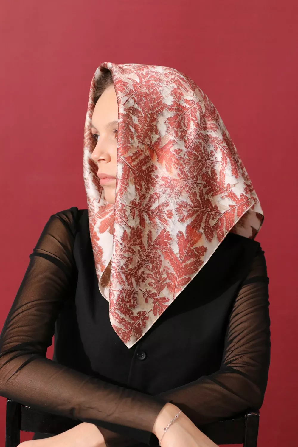 Редкий фарфор, венцы с ручной вышивкой и цветочные зеркала: гид по фестивалю ARTFLECTION