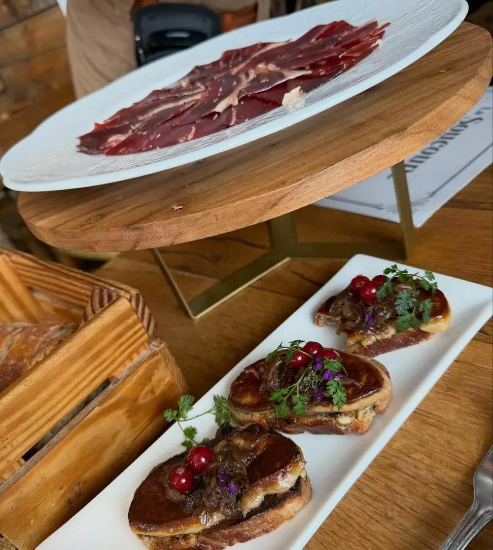 Горнолыжный уикенд Бекхэмов: Дэвид провел выходные с единственной дочерью Харпер