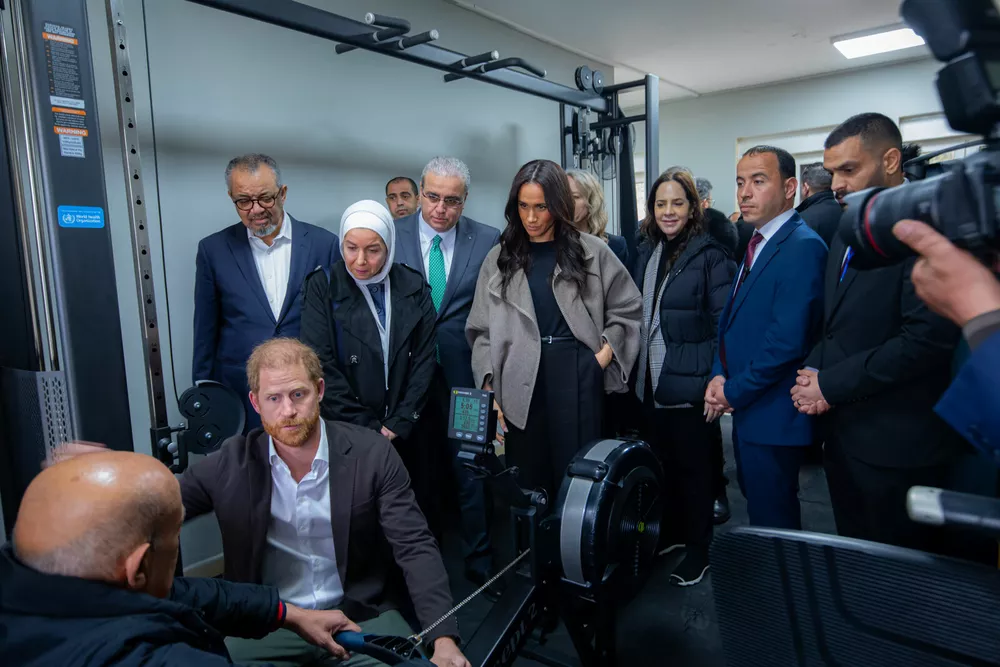 Как Меган Маркл комбинирует в своем образе масс-маркет с люксом