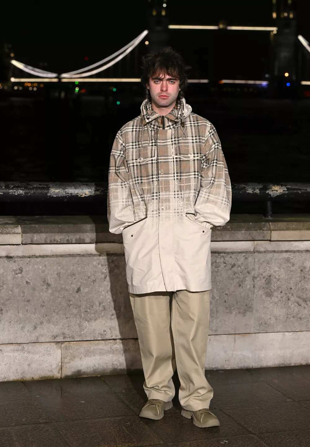 Кейт Мосс, Айрис Лоу и другие звезды на показе Burberry Кейт Мосс, Айрис Лоу и другие звезды на показе Burberry