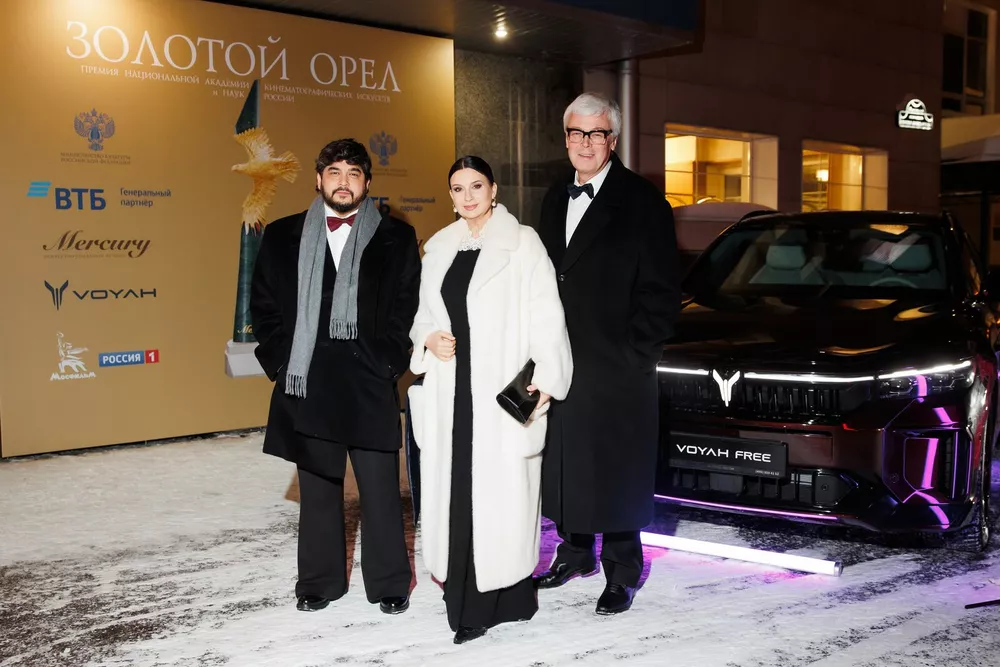 Климова, Безруков, Кологривый, Табаков: объявлены лауреаты премии "Золотой Орел"