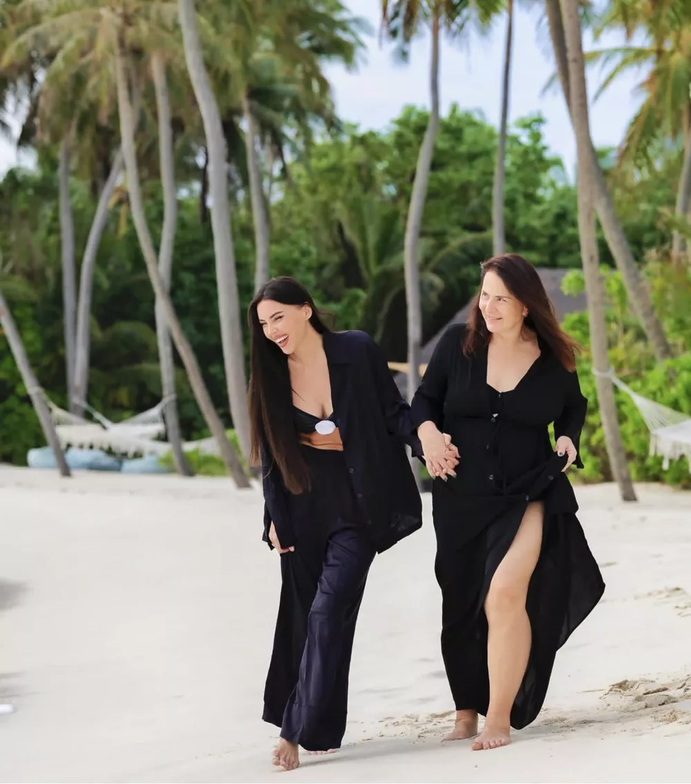 Мама Оксаны Самойловой сделала пластику в Дубае: подробности