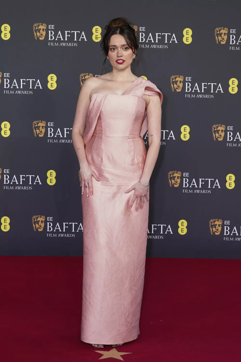 Моника Беллуччи, Леонардо Ди Каприо, Тимоти Шаламе: красная дорожка премии BAFTA Моника Беллуччи, Леонардо Ди Каприо, Тимоти Шаламе: красная дорожка премии BAFTA