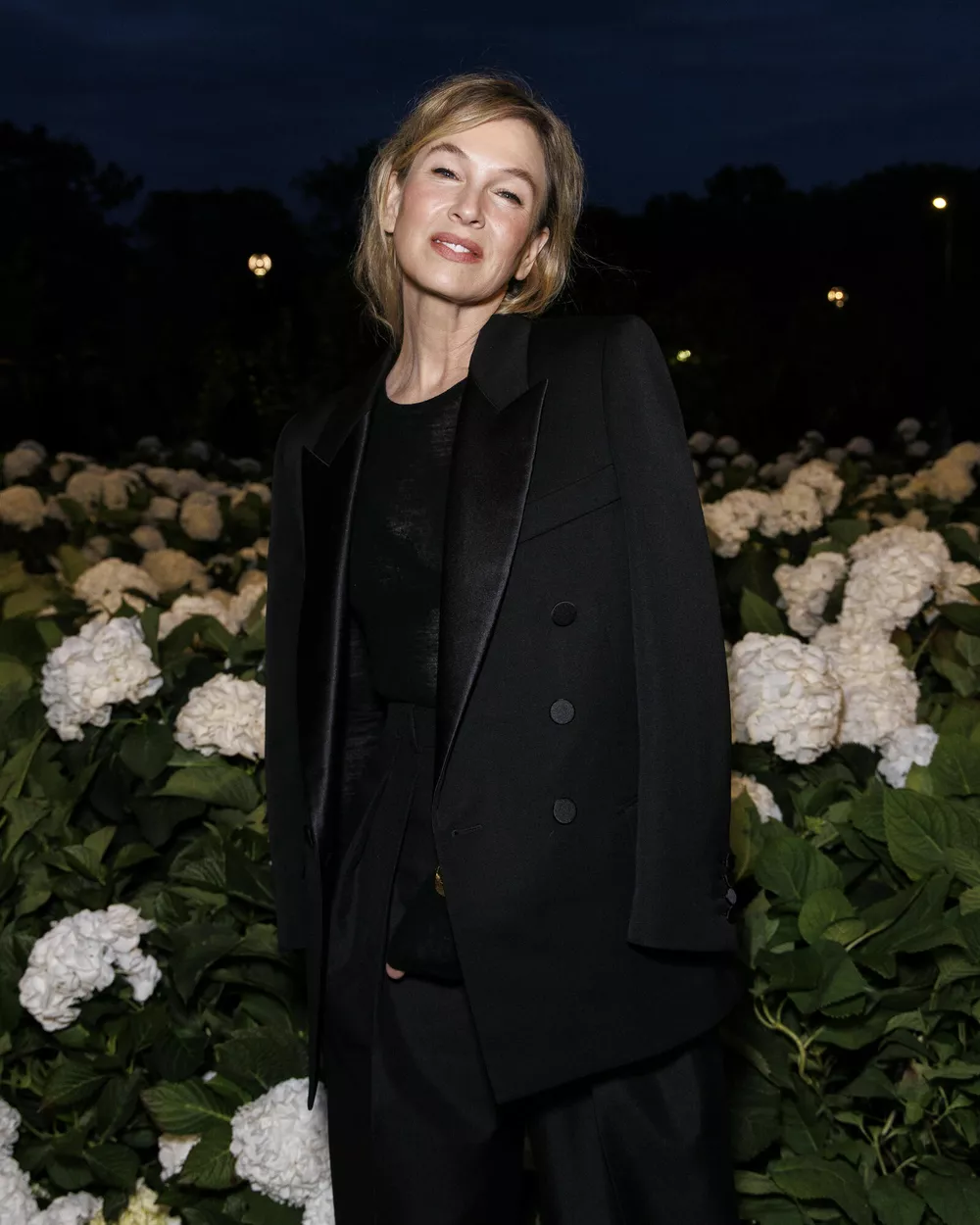 На Рене Зеллвегер и ее бойфренда подали в суд &ndash; что произошло