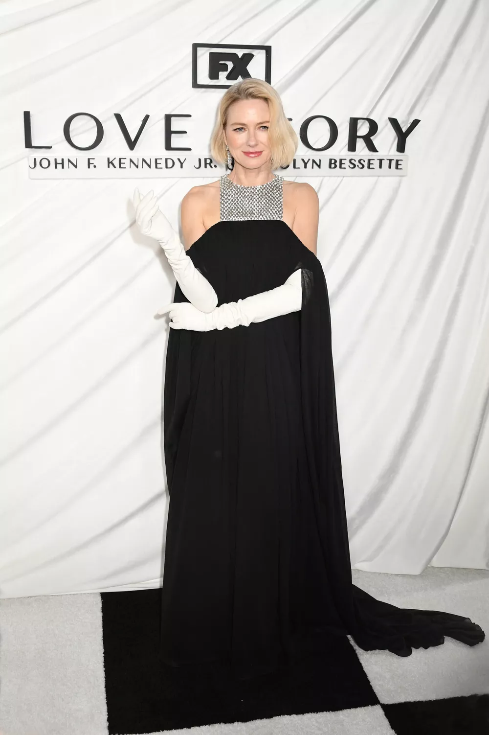 Образ дня: классика голливудского шика в исполнении Наоми Уоттс