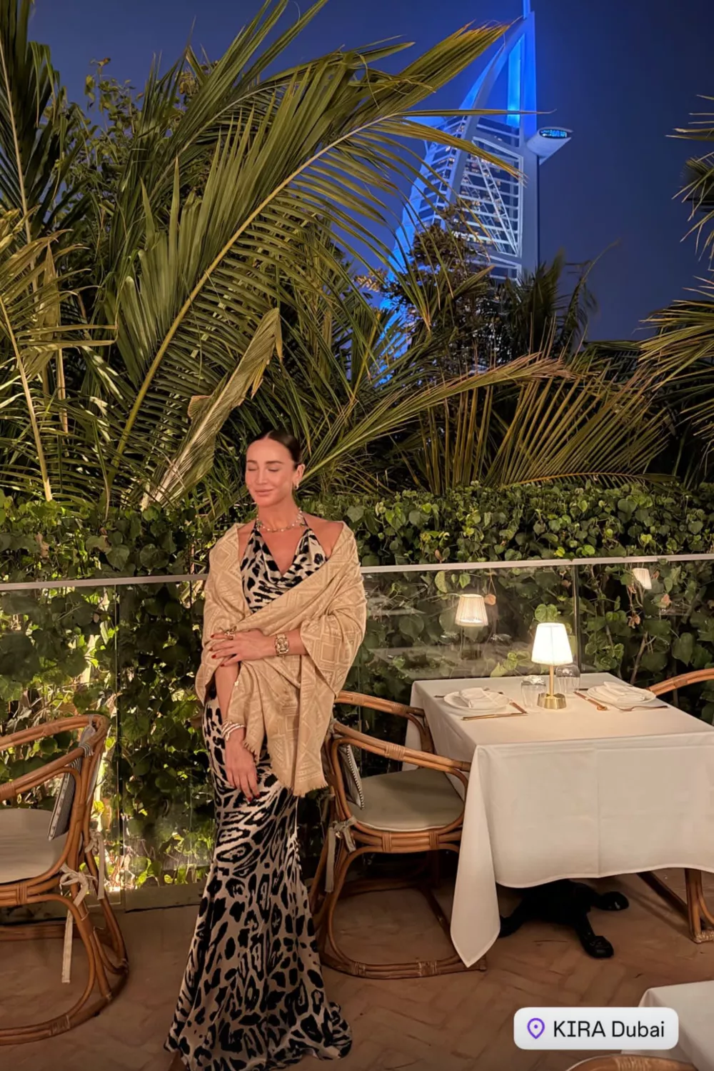 Ольга Бузова показала фигуру в купальнике