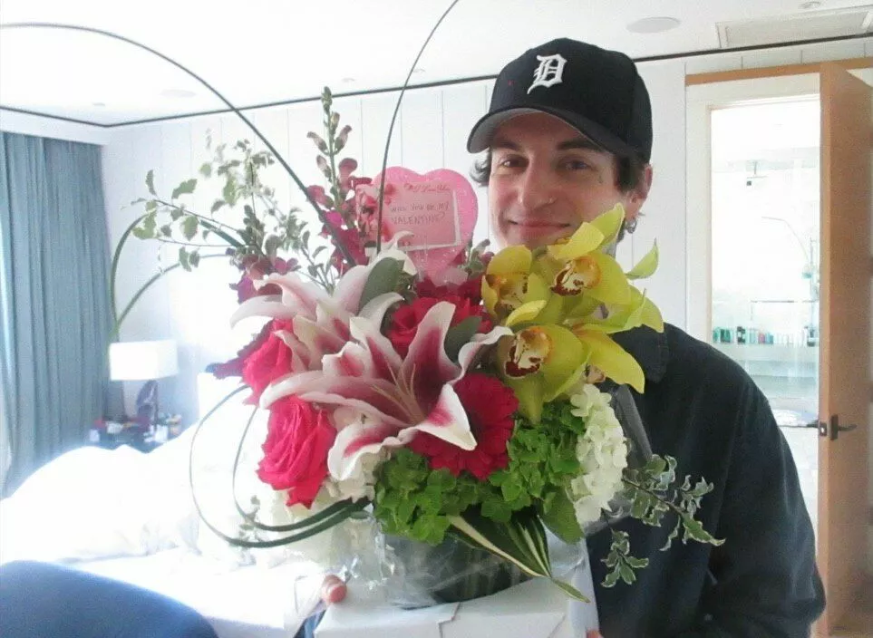 От влюбленных Кейт Миддлтон и Уильяма до гордой одиночки Николь Кидман: как звезды отметили День святого Валентина