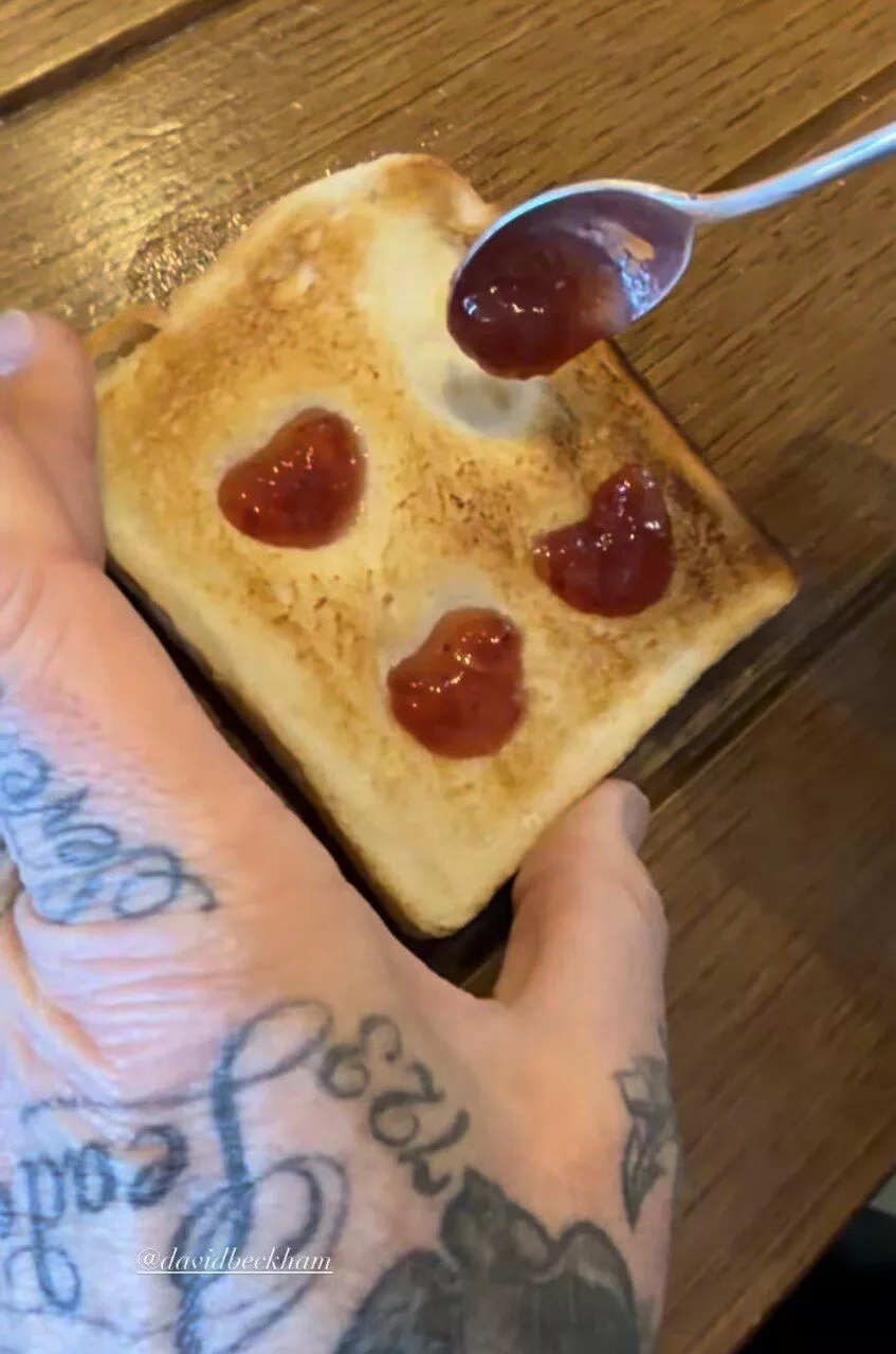 От влюбленных Кейт Миддлтон и Уильяма до гордой одиночки Николь Кидман: как звезды отметили День святого Валентина