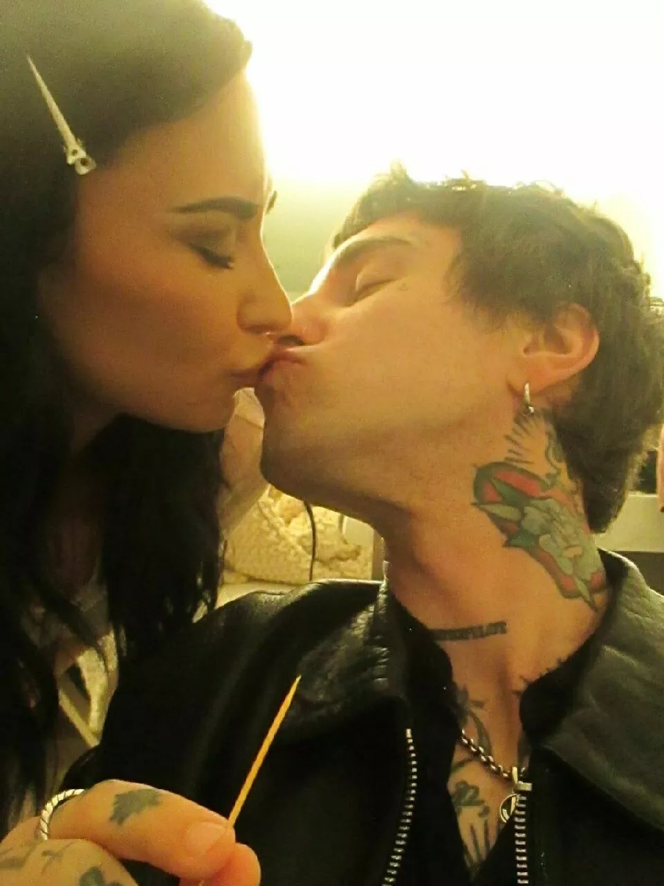 От влюбленных Кейт Миддлтон и Уильяма до гордой одиночки Николь Кидман: как звезды отметили День святого Валентина