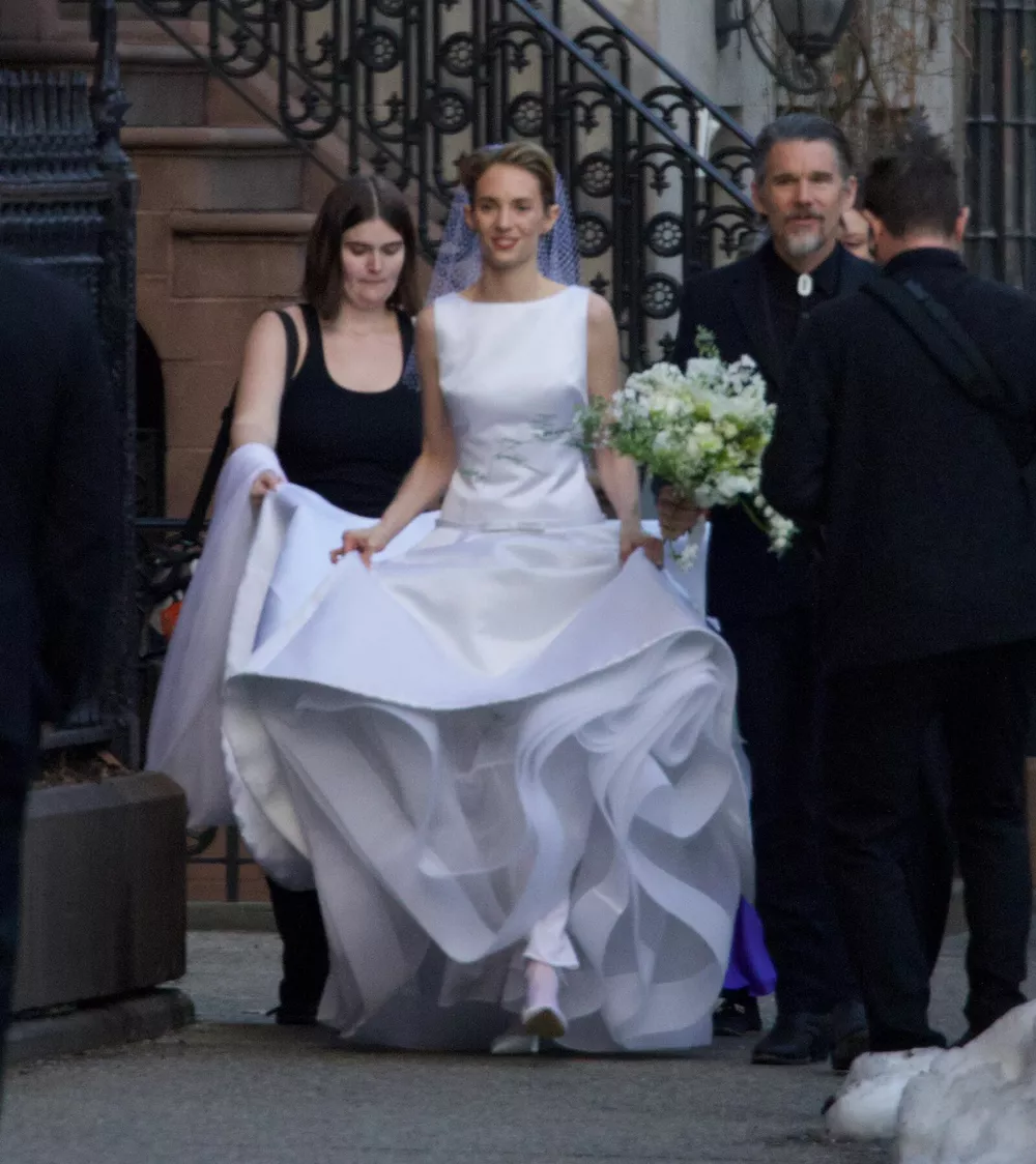 Ума Турман, Итан Хоук и актерский каст "Очень странных дел": первые фото со свадьбы Майи Хоук