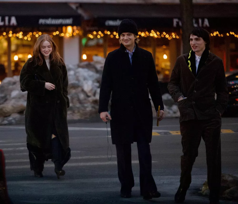 Ума Турман, Итан Хоук и актерский каст "Очень странных дел": первые фото со свадьбы Майи Хоук