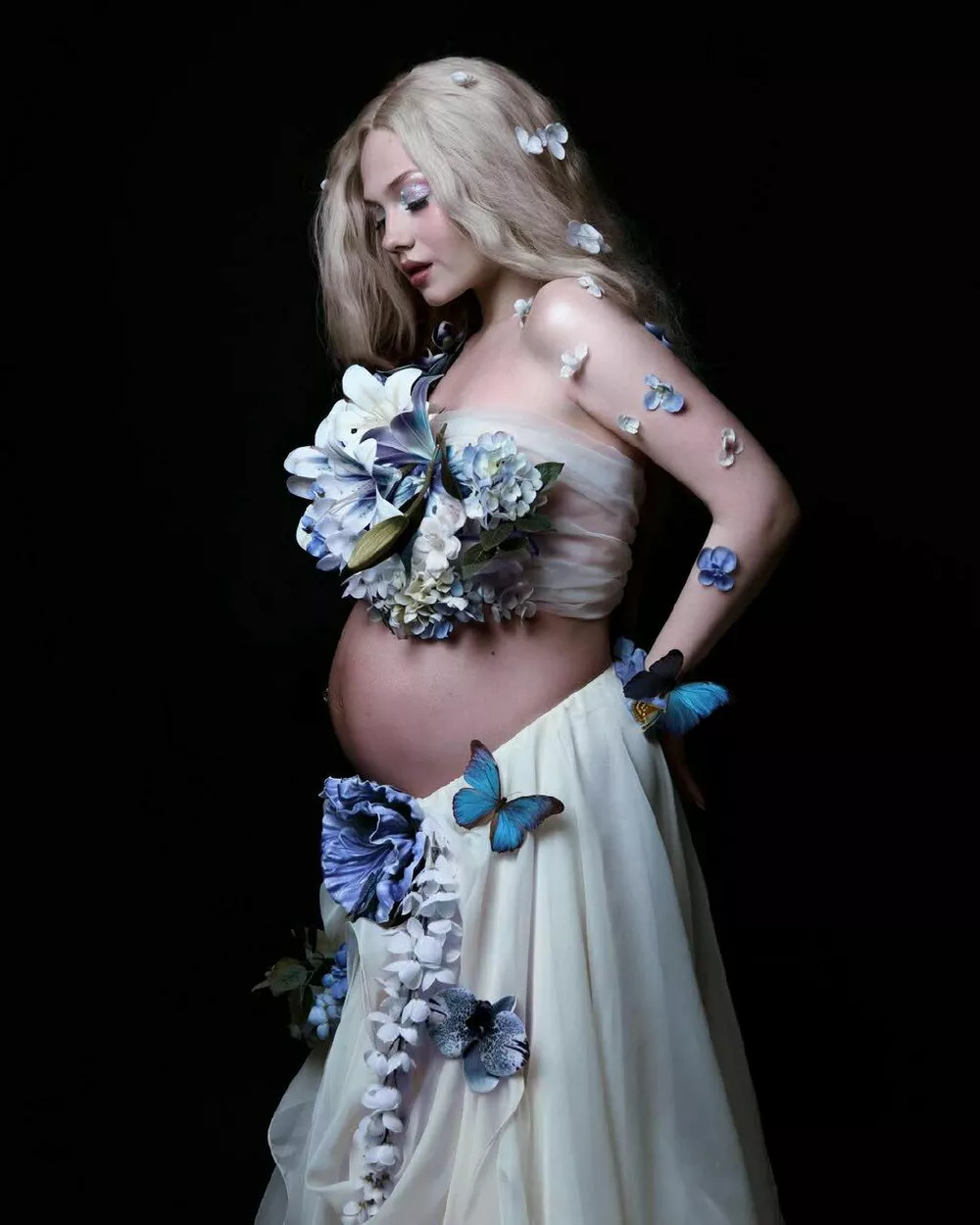 Певица TRIDA эффектно рассекретила пол будущего ребенка