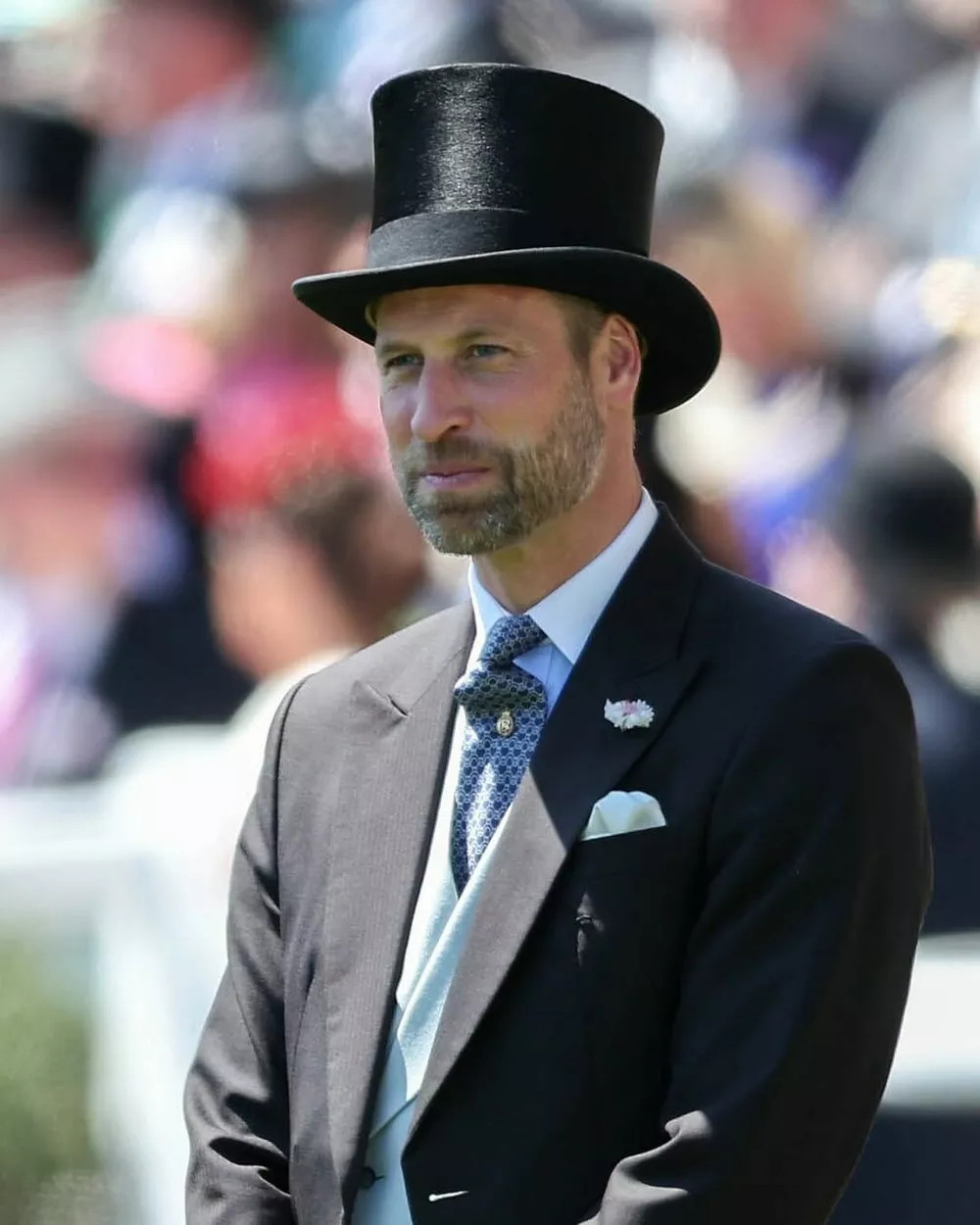 Принц Гарри пытается помириться с братом Уильямом через посредника