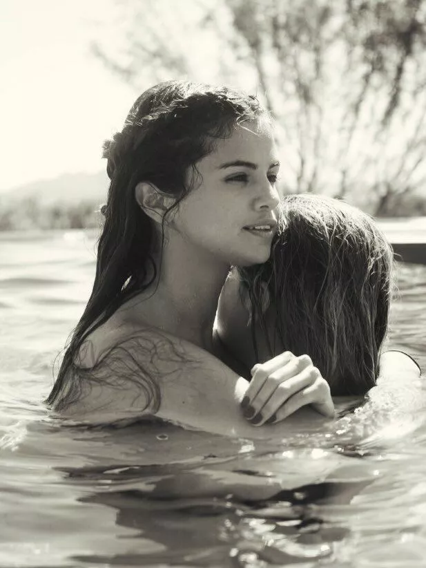 Селена Гомес показала фото из отпуска с мужем