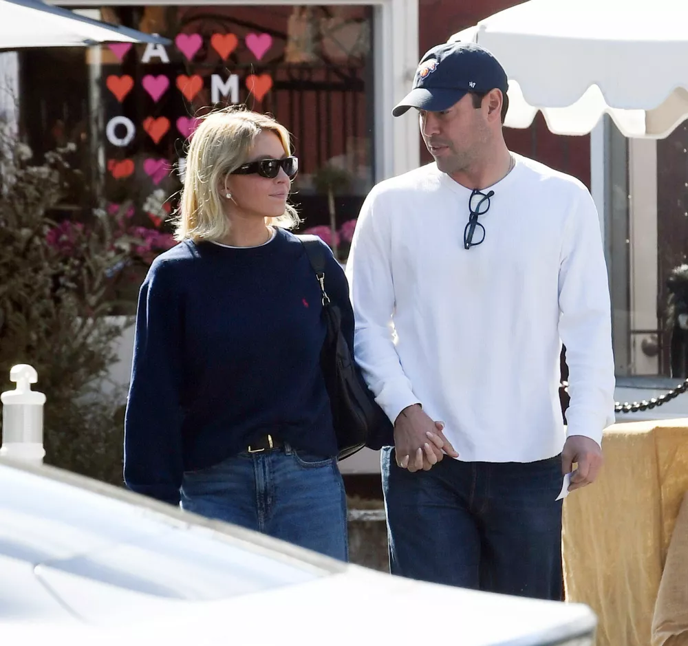 Сидни Суини и Скутер Браун провели свидание в караоке