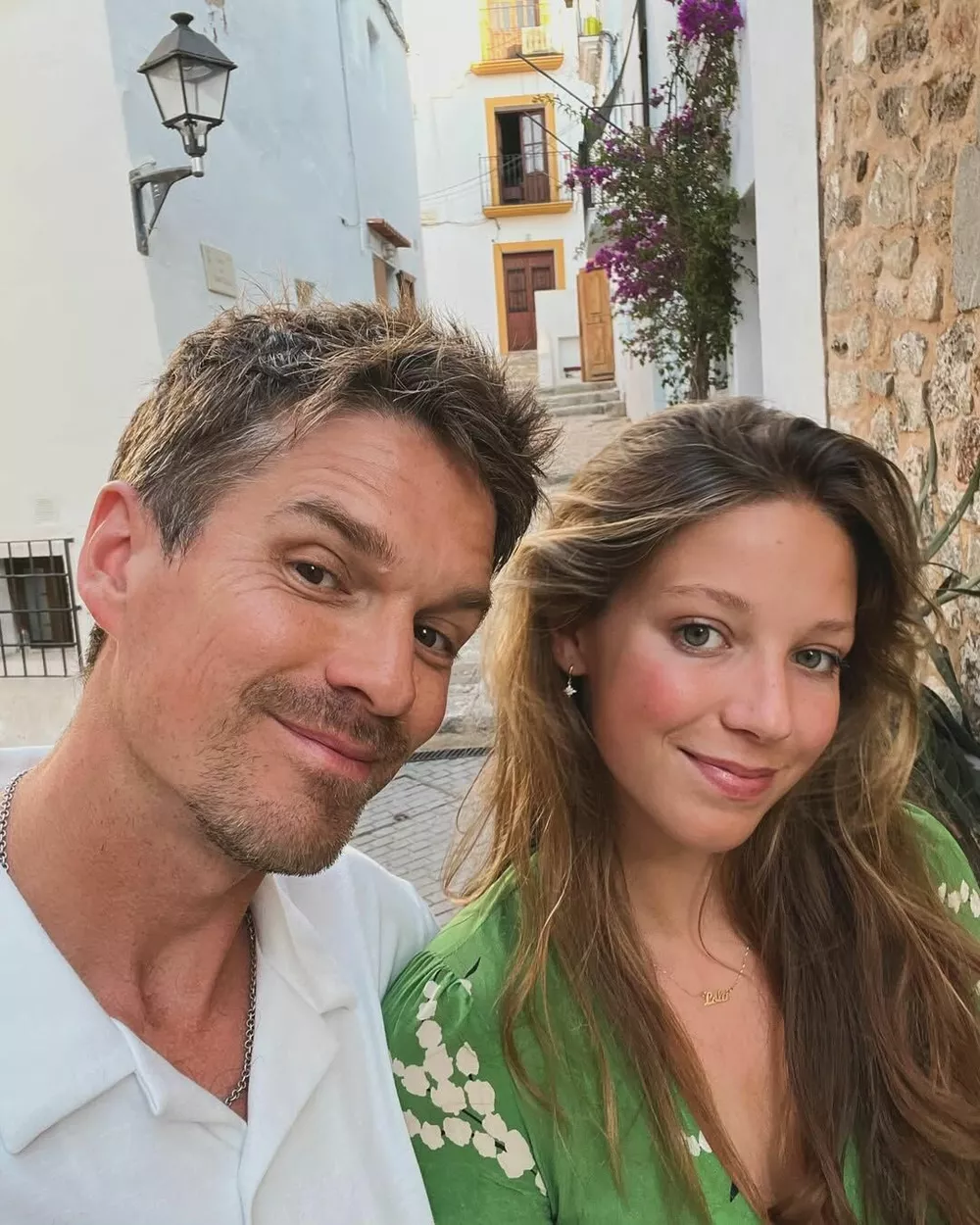 Сын участника Rolling Stones Ронни Вуда пожаловался на финансовые трудности Сын участника Rolling Stones Ронни Вуда пожаловался на финансовые трудности