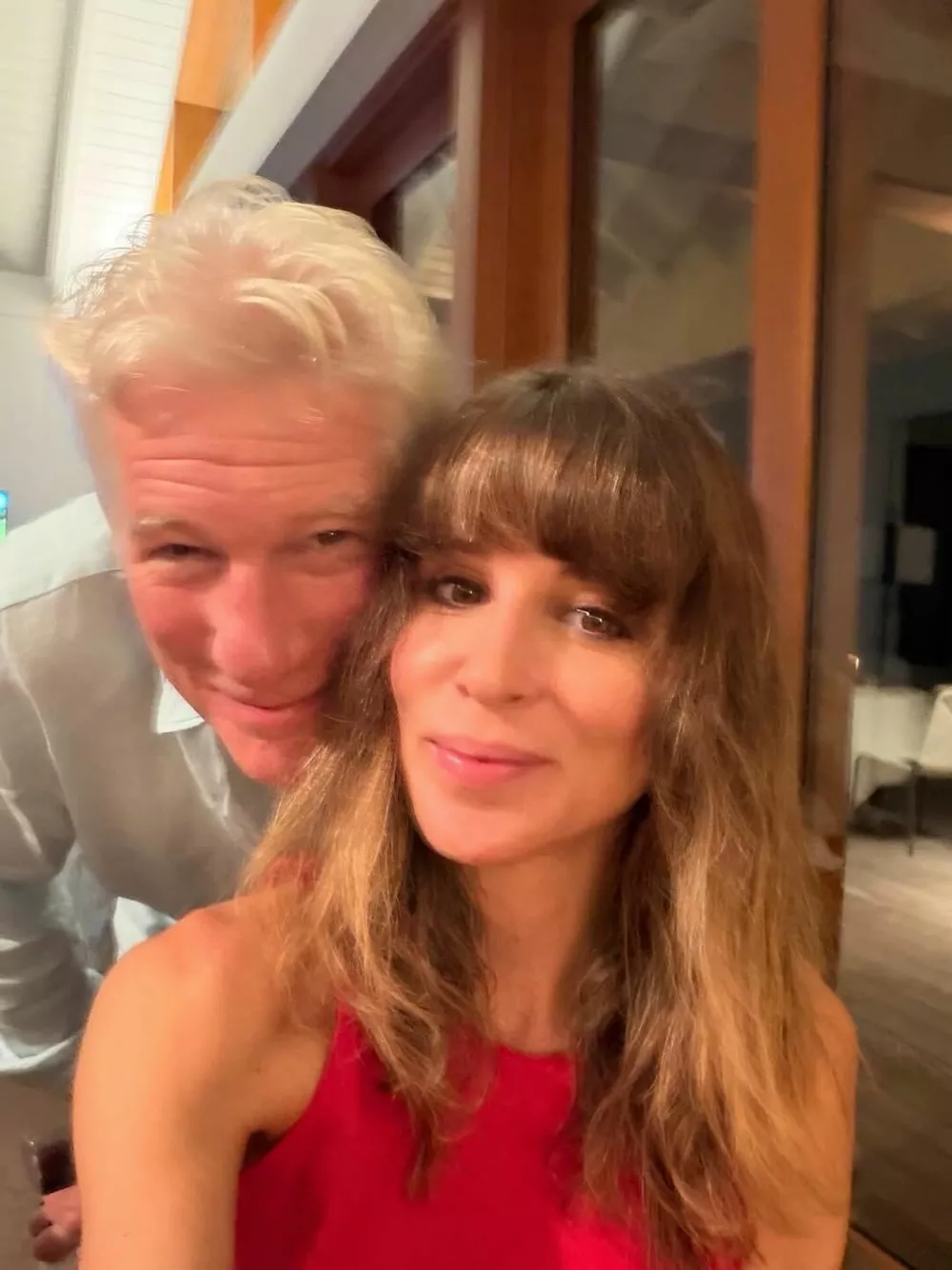 Жена Ричарда Гира поделилась редким фото их сыновей