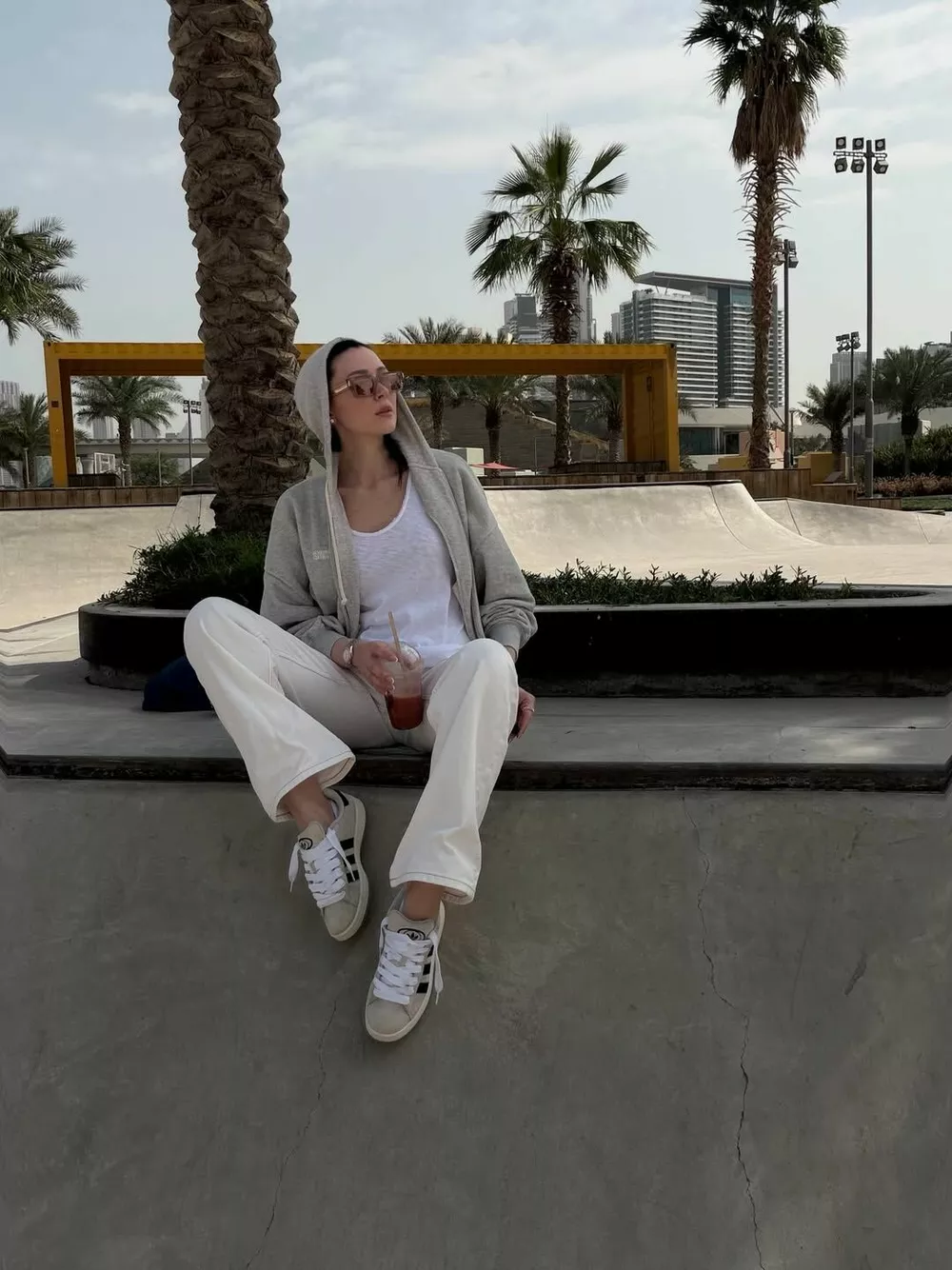 Анна Заворотнюк, проживающая в Дубае, боится за сына