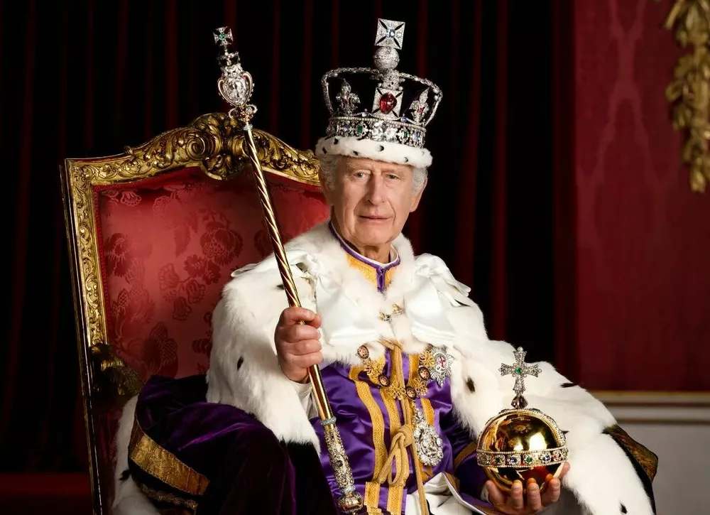 Карл III вспоминает коронацию трогательным памятным видео 