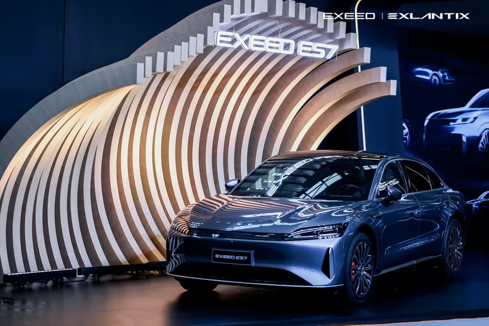 Новые Avatr и Voyah, обновленный Tank, "городской" Evolute, гибридный Geely и спортивный Exeed – главные события в мире авто             
                Новые Avatr и Voyah, обновленный Tank, "городской" Evolute, гибридный Geely и спортивный Exeed – главные события в мире авто