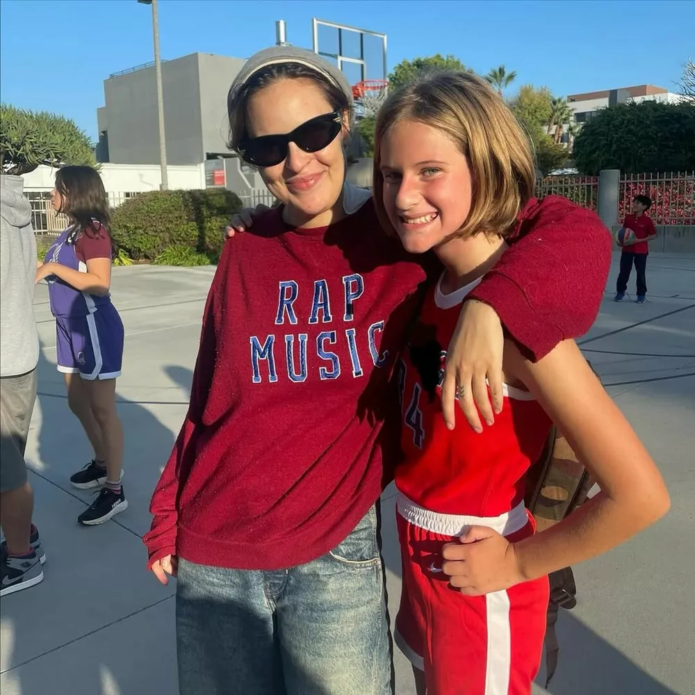 
                Дочери Брюса Уиллиса воссоединились на редком фото            